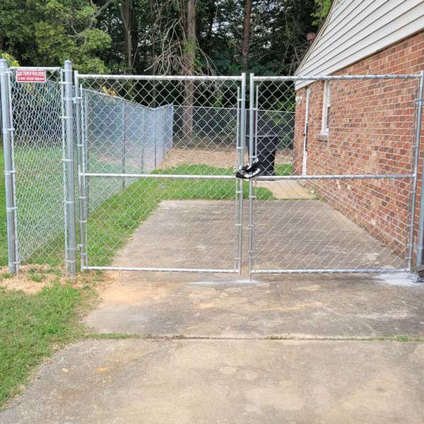 Commercial Fencing Service