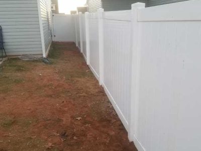 Residential Vinyl Fence Replacement